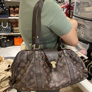 Authentic Louis Vuitton Leather bag